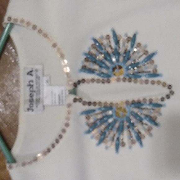 Beautiful Southwestern Style top by Joseph A. - Picture 6 of 11